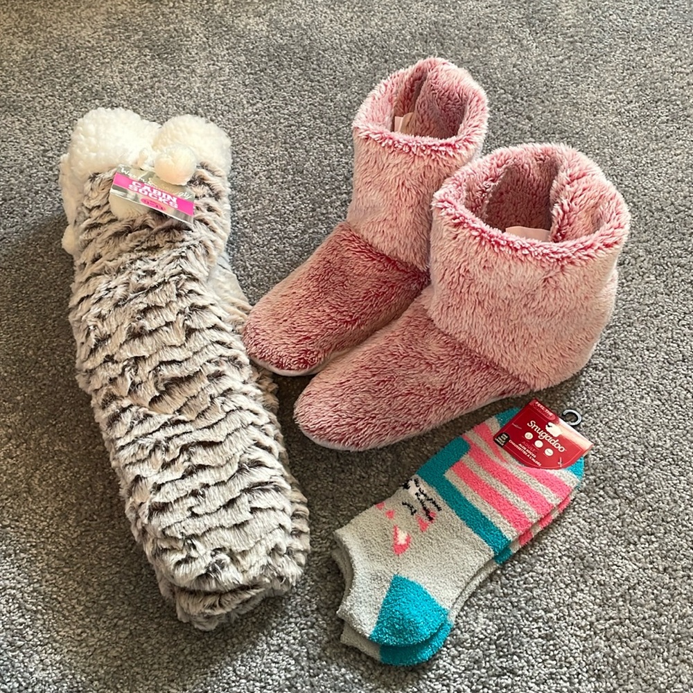 Cozy socks + Slipper set- NWT!